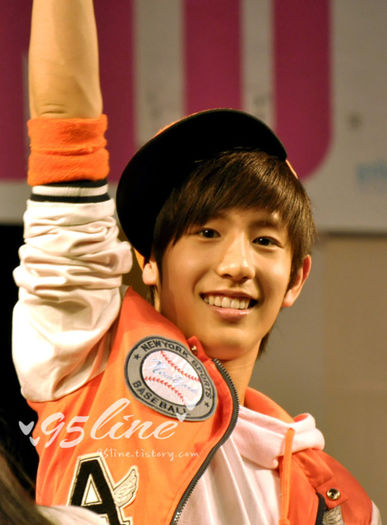  - No Min Woo