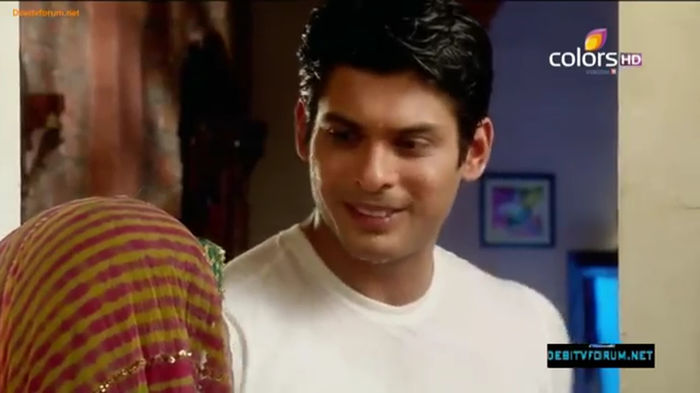 a17 - Siddharth Shukla and Pratyusha Banerjee-Shiv and Anandi