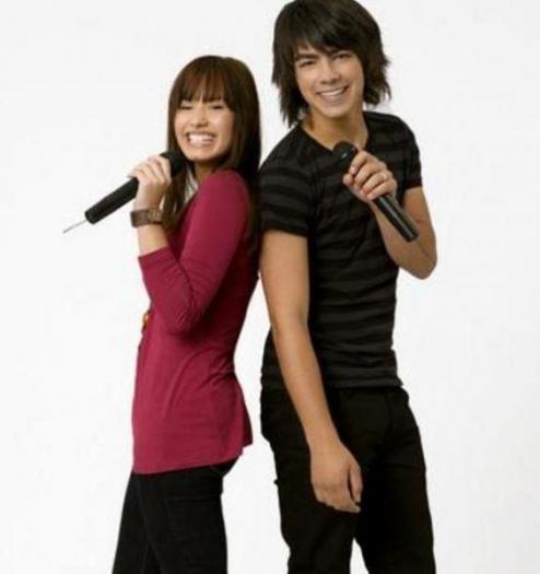 OIFBDYVZVYYMIFLRYUS - poze camp rock