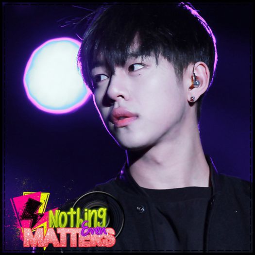 ^D^ Hm? *isi ridica privirea* Aa, Hye. :)) Bine..tu? :3 - ix __ Episodul 083 __ xi