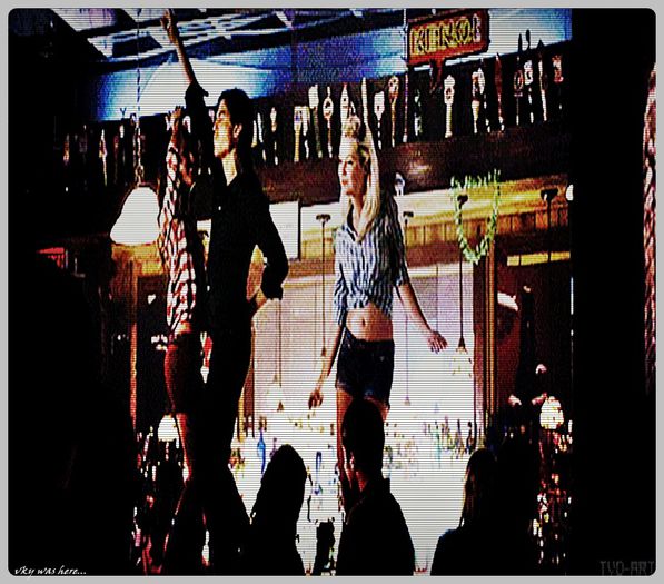 ▬ ❝|undeva pe bar danseaza cu doua idem gif|[cl]; http://images5.fanpop.com/image/photos/26700000/Damon-Dance-3x05-vampire-diaries-fans-26777691-500-236.gif
