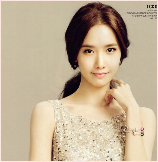 Y. [danseaza; il ia de dupa gat] ..You blow my mind youve got to be My Sexy thing.