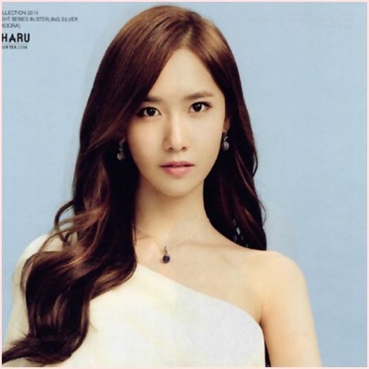 Y. Stai un pic. :)) #Lj ..Luluu. ~ :3 [ii sare in brate] ..La multi ani. :* ..Unde-i Tinka? :3