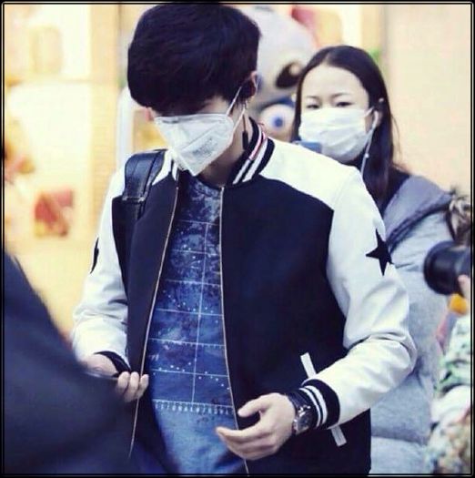 han| *se uita la Seo*.. Da :* *o imbratiseaza strans pe Yoona :o3*