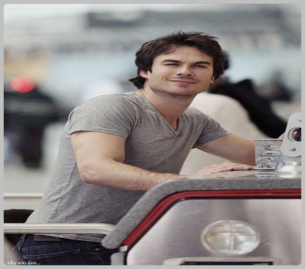 ▬ ❝Asta e o veste buna...|se uita la ea printre degete|#foxx[=))