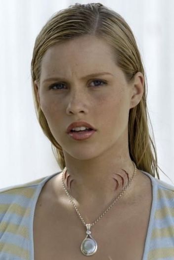 14 - club claire holt