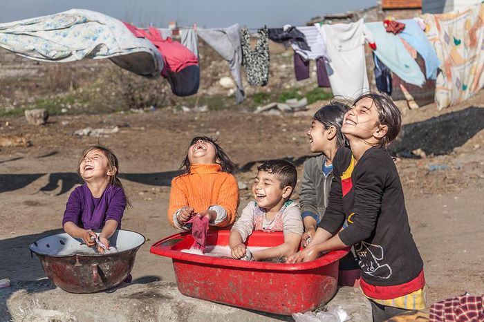 1385336_577845015640837_762151793_n