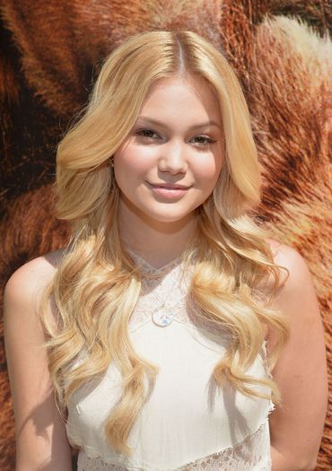 olivia-holt-at-disneynature-bears-special-screening-in-burbank_1