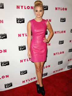 sev-celeb-homecoming-inspiration-olivia-holt-lgn