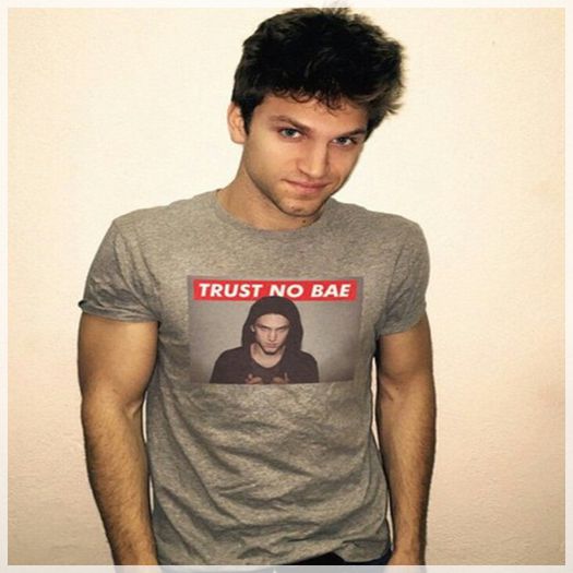 █ ▄→ -ţipă după ea- păcat ţiar fi stat bine spălândumi jeep-ul, chiar pari tipul de -cl-; femeie mai obr:aznică aşa :)))))
