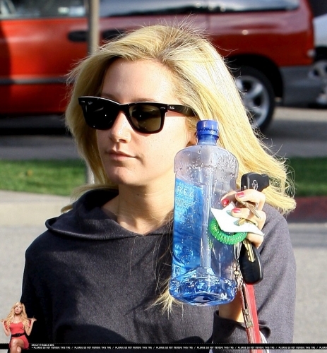 2mm64c5 - Ashley Tisdale