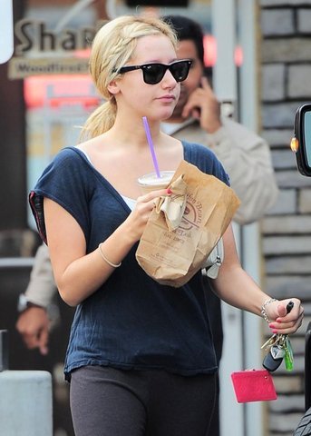 33ygnee - Ashley Tisdale