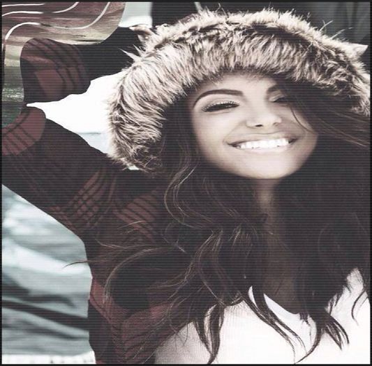 ↘ ; Nimic, vrei şi tu în zăpadă? :))