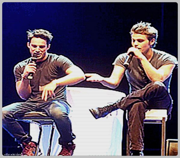 ▬ ❝Poti sa fi cum vrei tu, n`am zis sa fi cuminte...#bonnie + Am vrut sa zic [cl]; co scot de la congelator, pardon sicriu...#kol[=)))))
