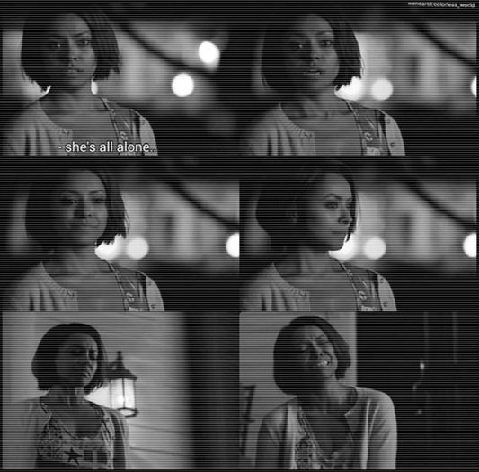 ↘ ;-click- O să-ţi fac foc dacă o să-ţi fie frig...:))#Tyler.; Una care n-are nevoie de baghetă. :)) #se uită la el şi dă din gene.:))) #Kol
