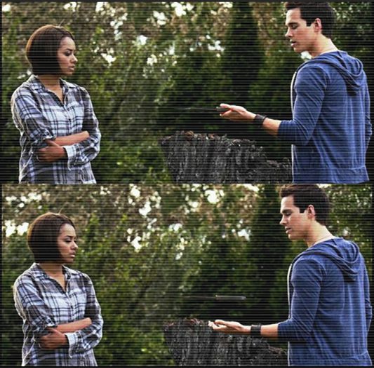 ↘ ; Păăi...nu araţi cara...ăm...adica...bine, poate e puţin caraghios..:)))