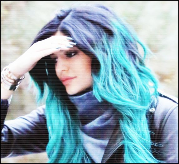 ∆▽■□ .nɒϱɿom ɒnin ♔♥●✿. [cl][#intra`n bloc . an nou si tot pustiu ..; [#isi trece mana prin par .
