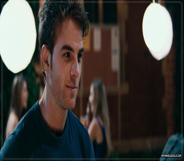 ;; clk Sunt bine iubite frate, sunt absolut bine. #Elijah. De ce esti nerespectuos? #Fane *se ridica; si deschide usa* Buna seara, domnisoara *ii pupa mana* Am auzit problema dvs, puteti intra *o pofteste in casa* Cum va numiti?;;)
