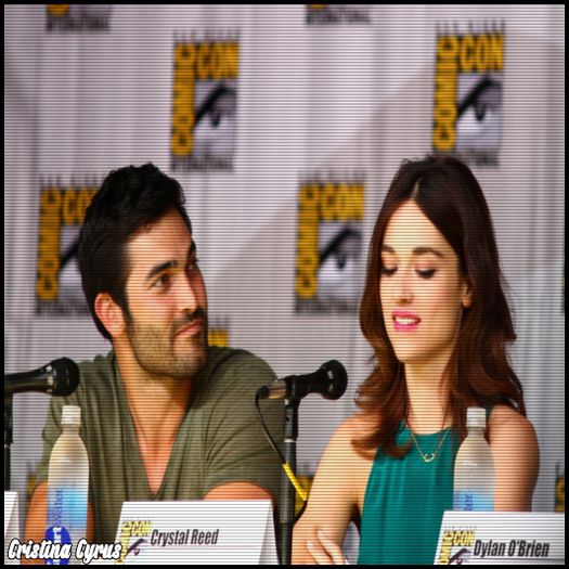 ➹❛ЯΛÐłØΛϾTłVƐ❜☂ Mamă îi zice cineva ce se întâmplă și ei.