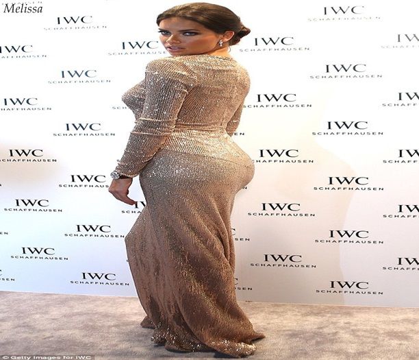 - Trebuie sa fie dragut cred sa vezi 3 persoane la fel dar cu personalitati diferite:)).Cine e,cl; cea mai mare ? :&gt; #tatia Haide :)) :* * ridic usor barbia si zambesc*Dupa tine ;;) *ma ridic *#kol
