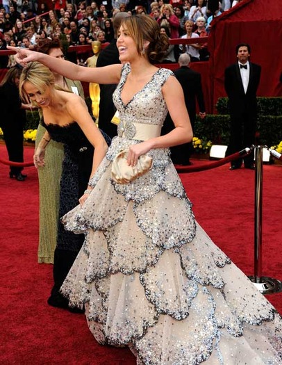 miley-cyrus-2009-oscars-04 - x - Miley Cyrus