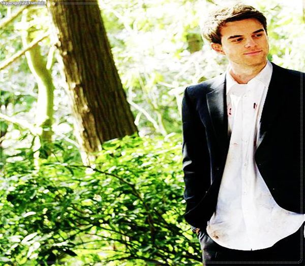 ;; clk La cer? O_O *se uita ciudat la ea*Eu fac bine...ma cultiv *face pasul mare si trece - here - episode 40 - done