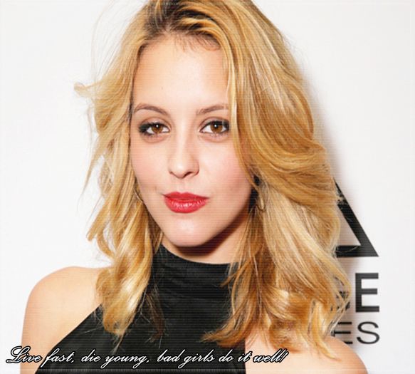 》Iara faci promisiuni aiur;ea? :c =)))))