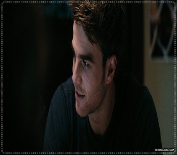 ;; Anna Karenina ;;) *o trage la el in brate; arunca o patura peste borcan* :P =)))))