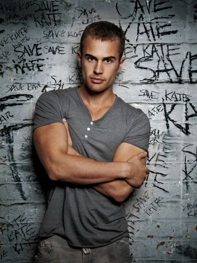 Theo James