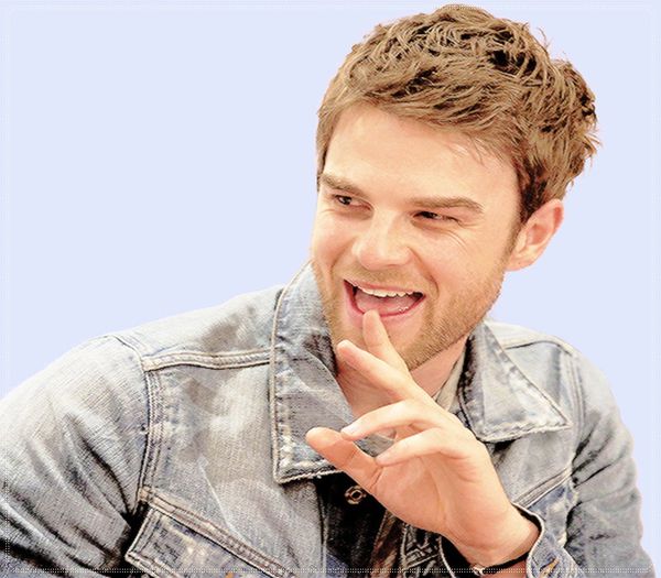 ;; Ca altfel ce? *ridica o spranceana; rade si o gadila*