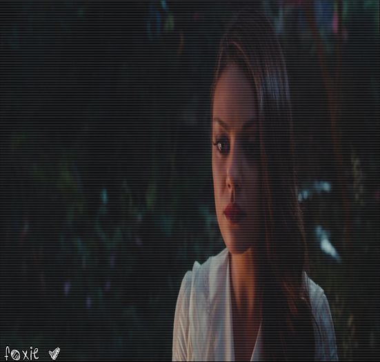 ✌↘;.wιɴcнeѕтer;. #aruncă o privire la papagal. Da, săracu....=))). #Blair. Hii :3. #Tyler.