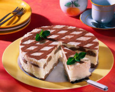 tort tiramisu - torturi de dulce