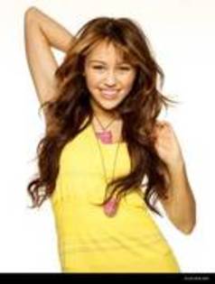 RRVQLMIBZRTILHYUMWF - Miley Cyrus poze dar doar cateva