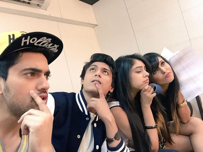 10922731_875331985821902_584739857764640367_n - Kaisi Yeh Yaariaan Cum e prietenia