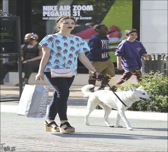 シ.; Laso baltă...=))))). #Fane.