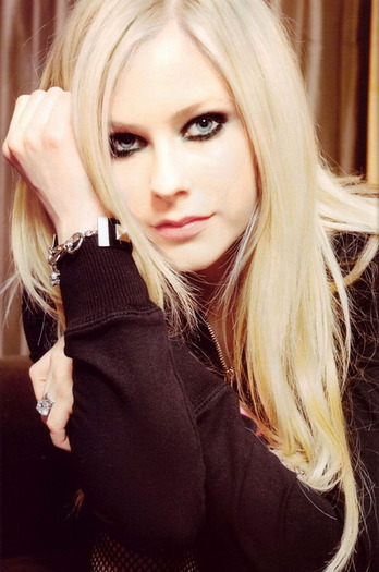 7 - Avril Lavigne