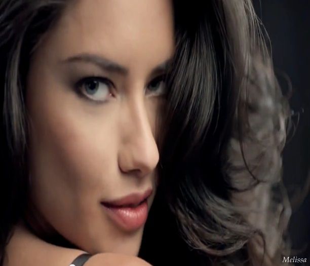 - (imi pun capul pe pieptul tau si stau in liniste,uitandu-ma la semineu ;<)cl - here - episode 41 - done