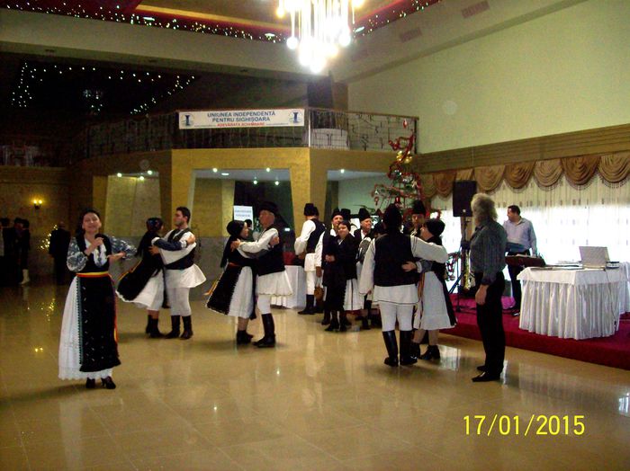 100_8379 - REVELIONUL PENSIONARILOR LA SIGHISOARA IN 17 IAN 2015