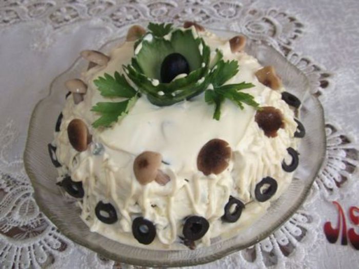 Salata Mercur - Idei de aranjare a platourilor pentru  mese festive si ocazii speciale