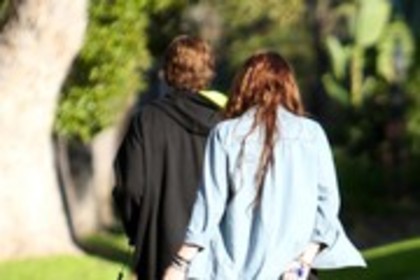 Billy Ray Cyrus Miley Cyrus Out Walking Their HiUnPb8X3Lbs - Miley Cyrus