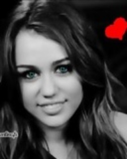 Miley 32 - Destiny Hope Cyrus-Miley