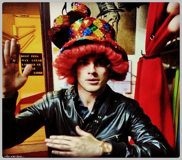 ▬ ❝|apare in casa pe canapea basculand dintr`un tort| LMA mie!...[=)))) - here - episode 41 - done