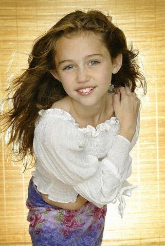 SWPFUEPROQPHZIEVMHB - Miley Cyrus BABY