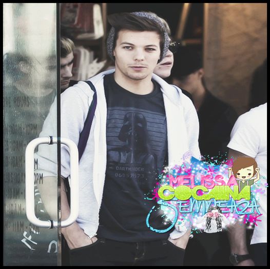 - *intru cu mainile in buzunar si strig*SALUT :)) - Epii 23 _ Haunted