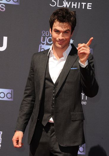 ▬ ❝Asta mica, degetica o cheama...#dean[=))) + [cl]; Nu mai zic nimic...#ely + Le lasi sa te scu;ipe pe fata...#adda + Pai nu era deja gradina zoologica aici?..#neymar [=)))))))
