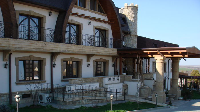 Restaurantul; La Castel, Iasi, 2 martie 2012
