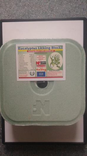 EUCALYPTUS LICKING BLOCKS 5 KG - 38,7 RON - EUCALYPTUS LICKING BLOCKS 5 KG - 38 RON SI 70 DE BANI