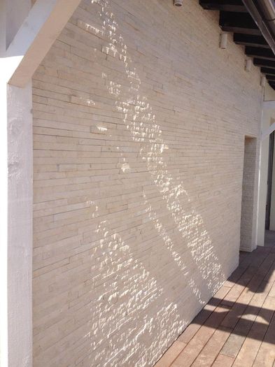 527506_366310170109717_935917753_n