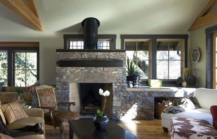 404617_240097822730953_1911699870_n