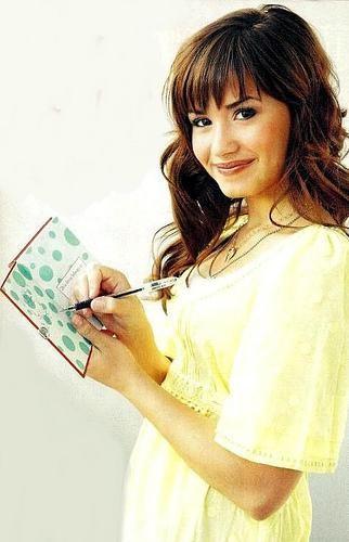 Draga jurnalule - Demi Lovato